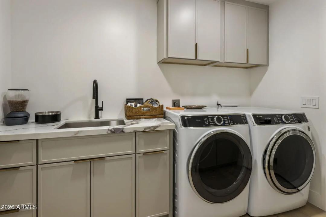 Real Estate Picture 27