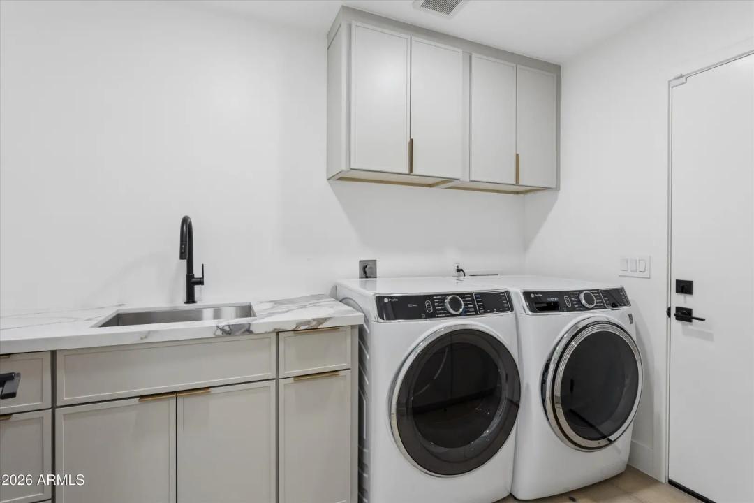 Real Estate Picture 25