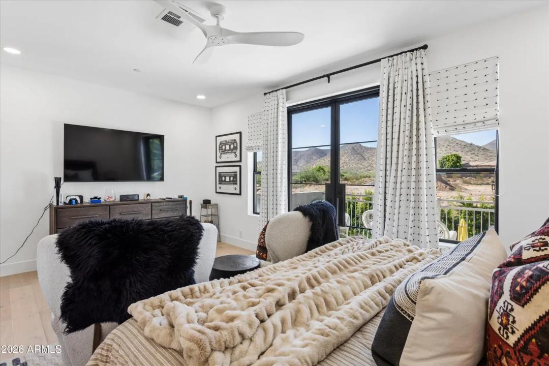 Real Estate Picture 26