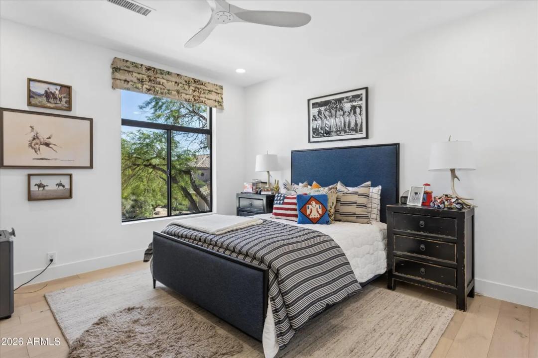 Real Estate Picture 33