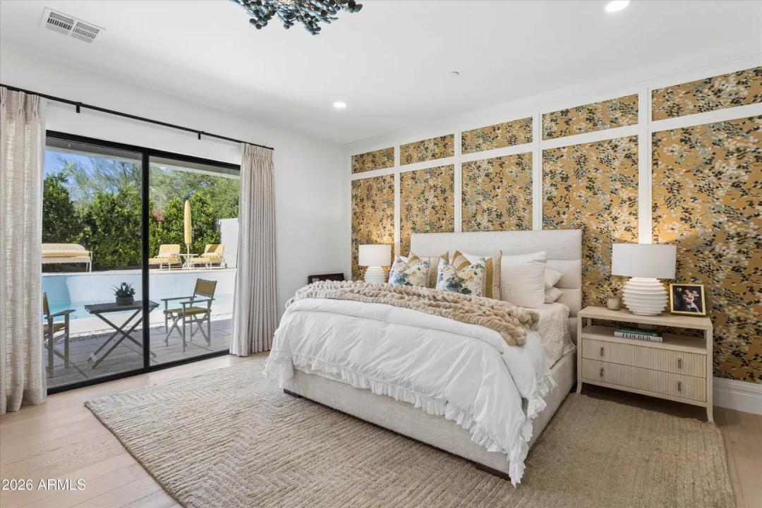 Real Estate Picture 16