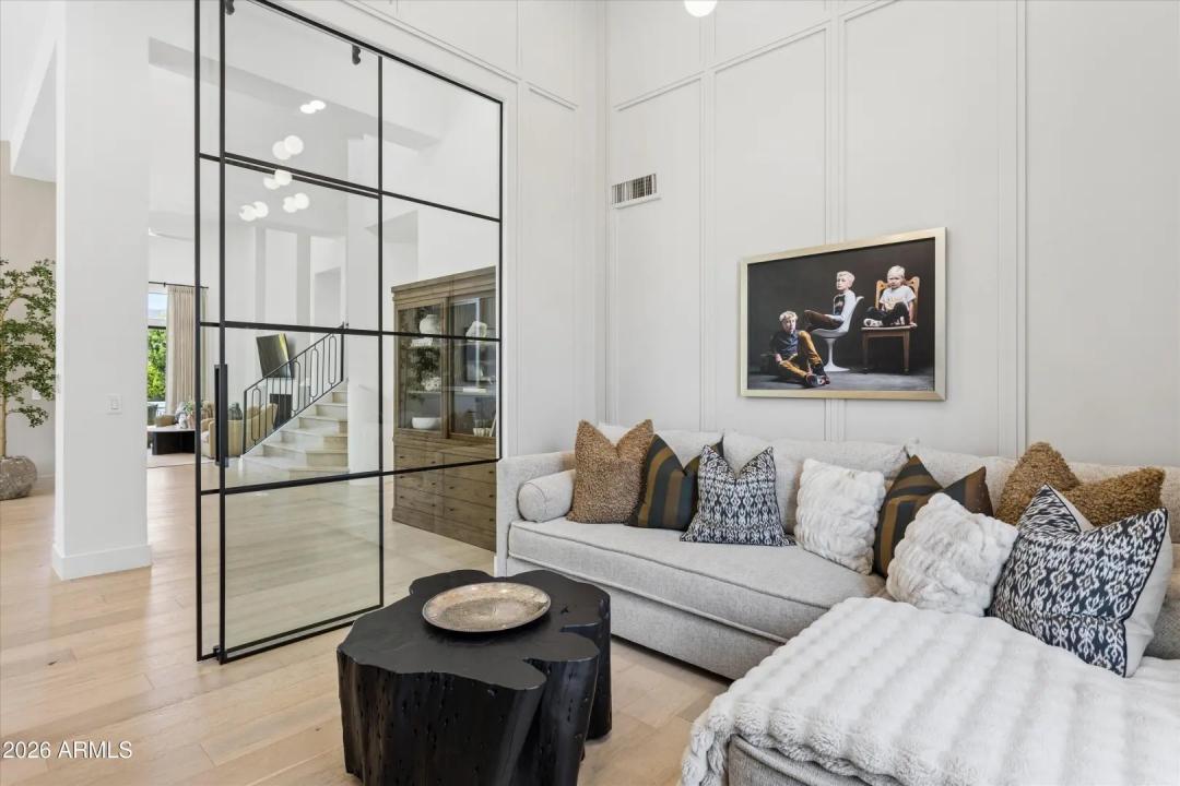 Real Estate Picture 22