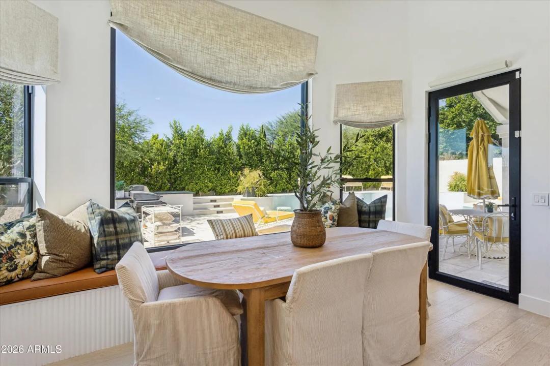 Real Estate Picture 10