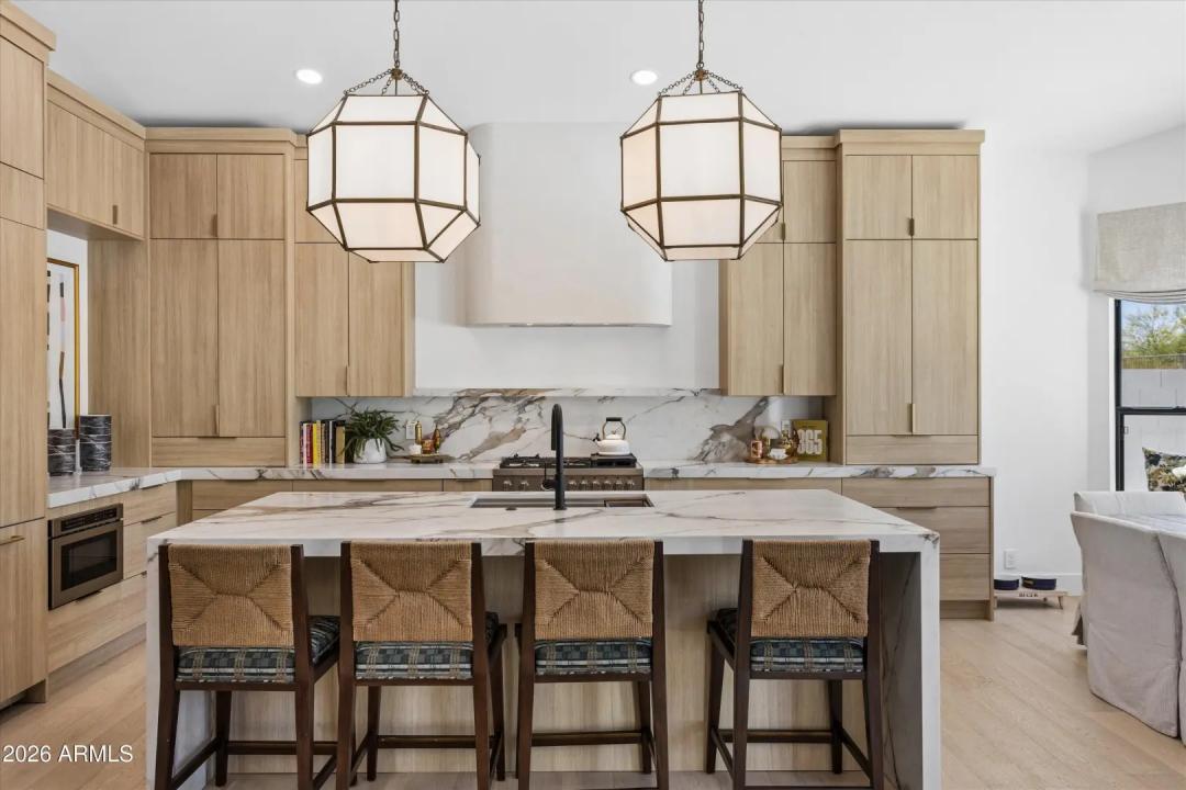 Real Estate Picture 6