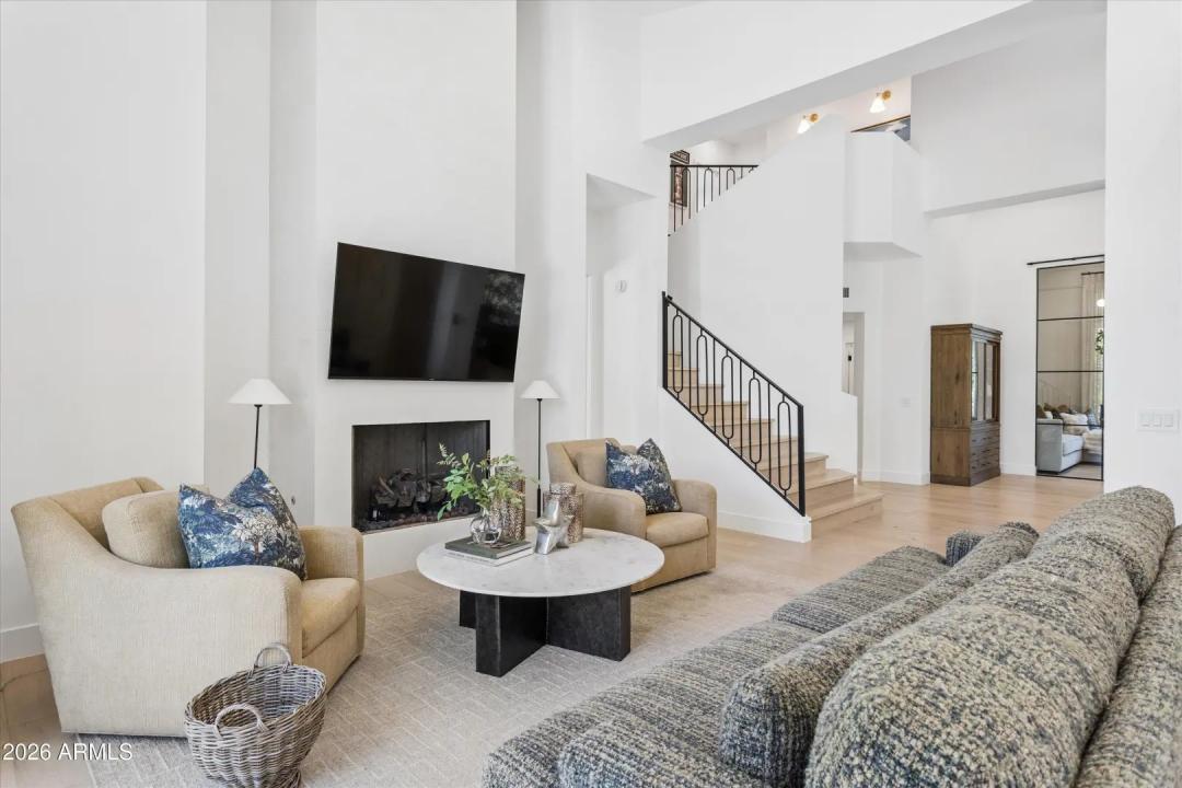 Real Estate Picture 13