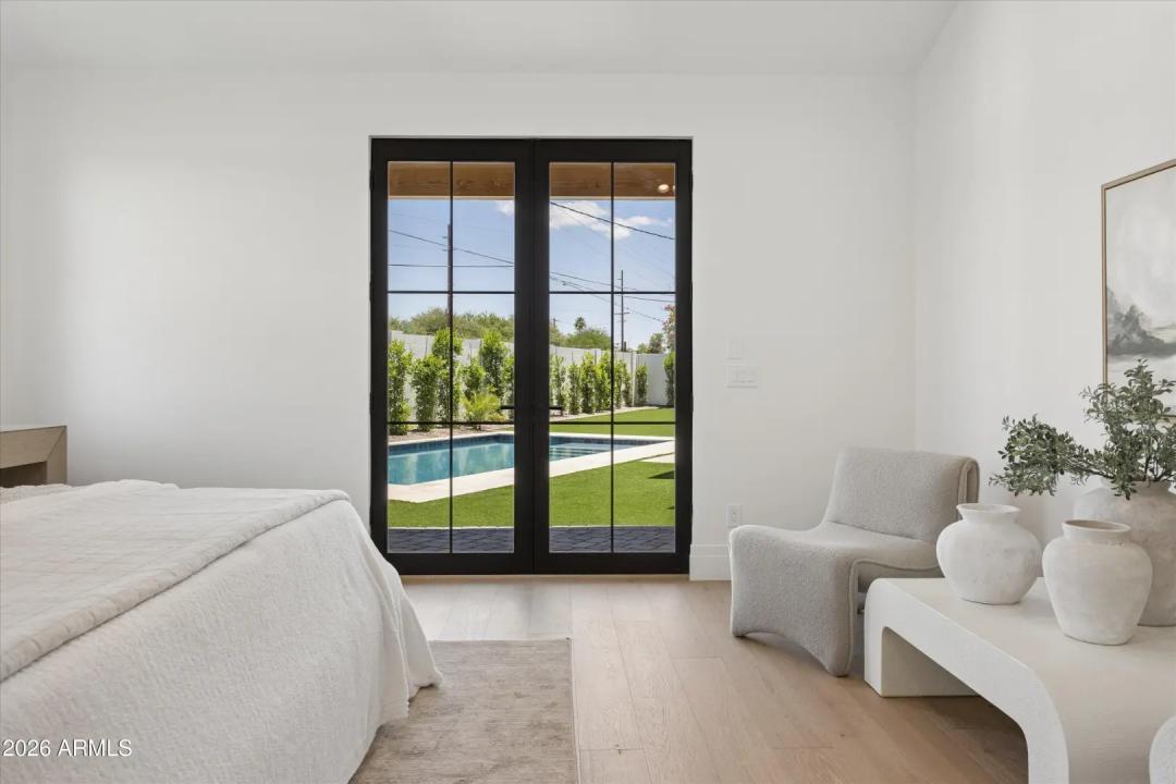 Real Estate Picture 21