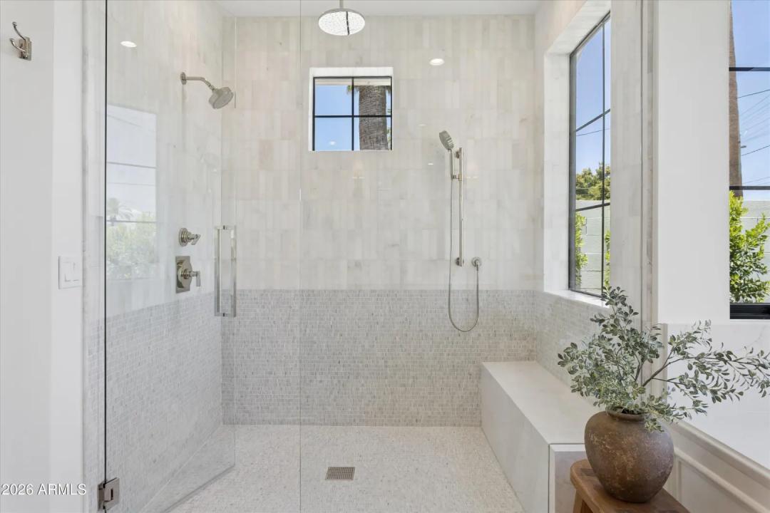 Real Estate Picture 25