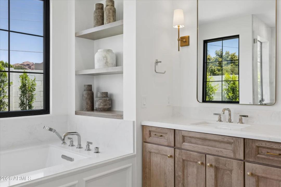 Real Estate Picture 24