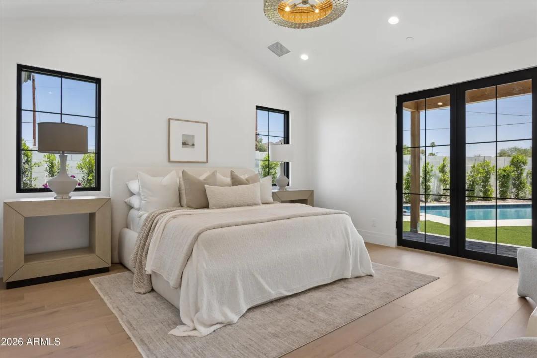 Real Estate Picture 20