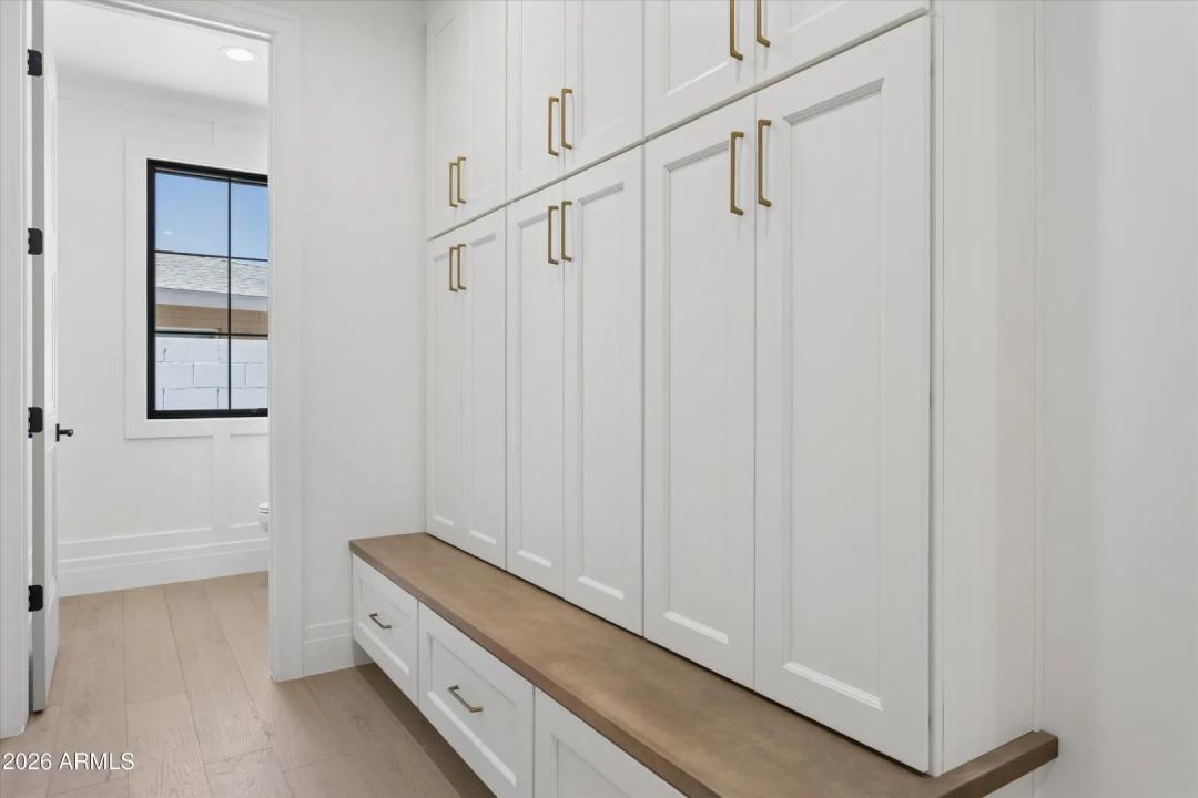 Real Estate Picture 27
