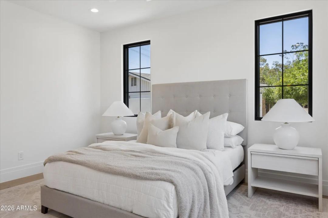 Real Estate Picture 40