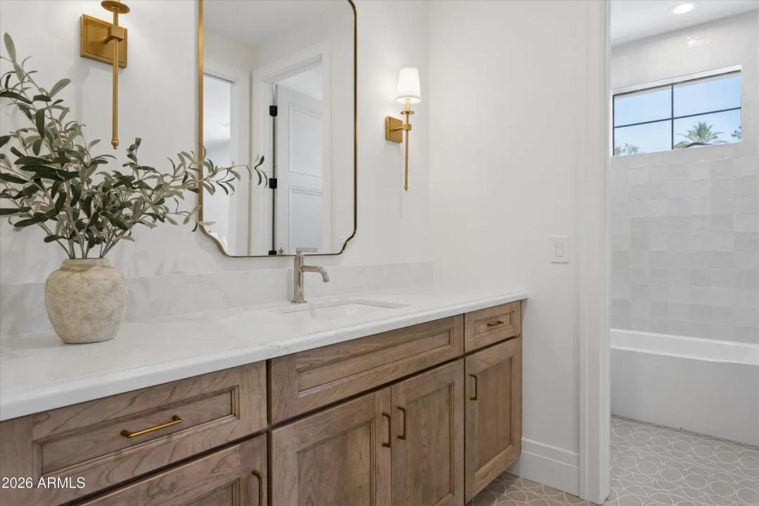 Real Estate Picture 41