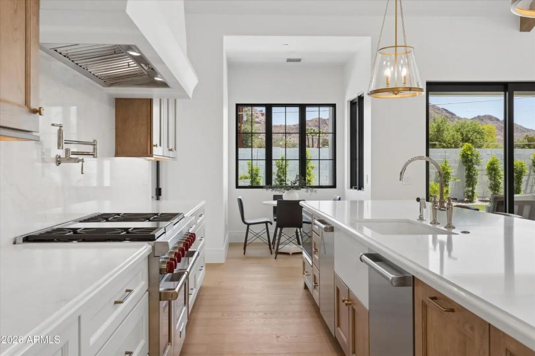 Real Estate Picture 13