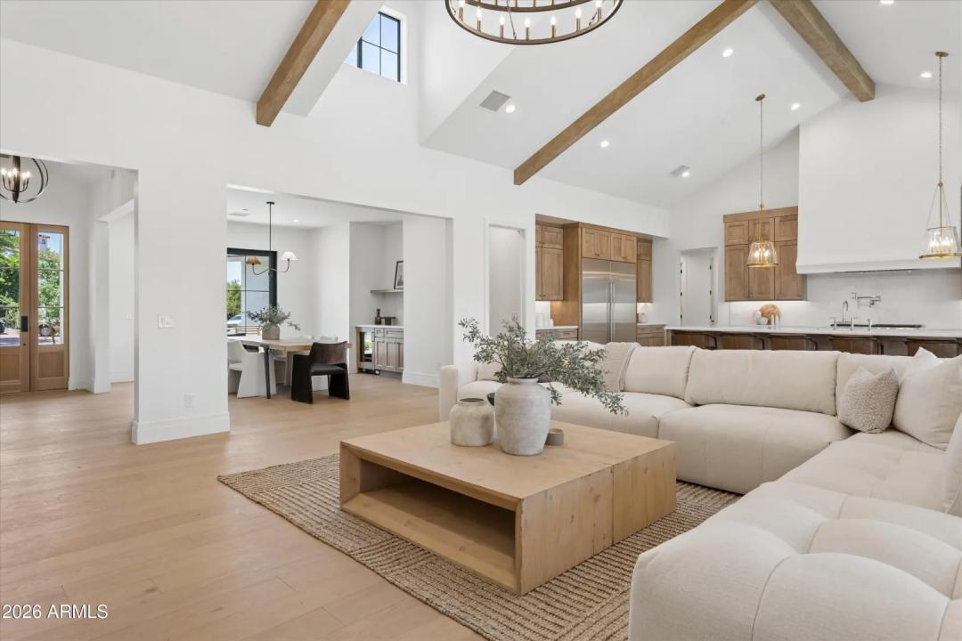 Real Estate Picture 6