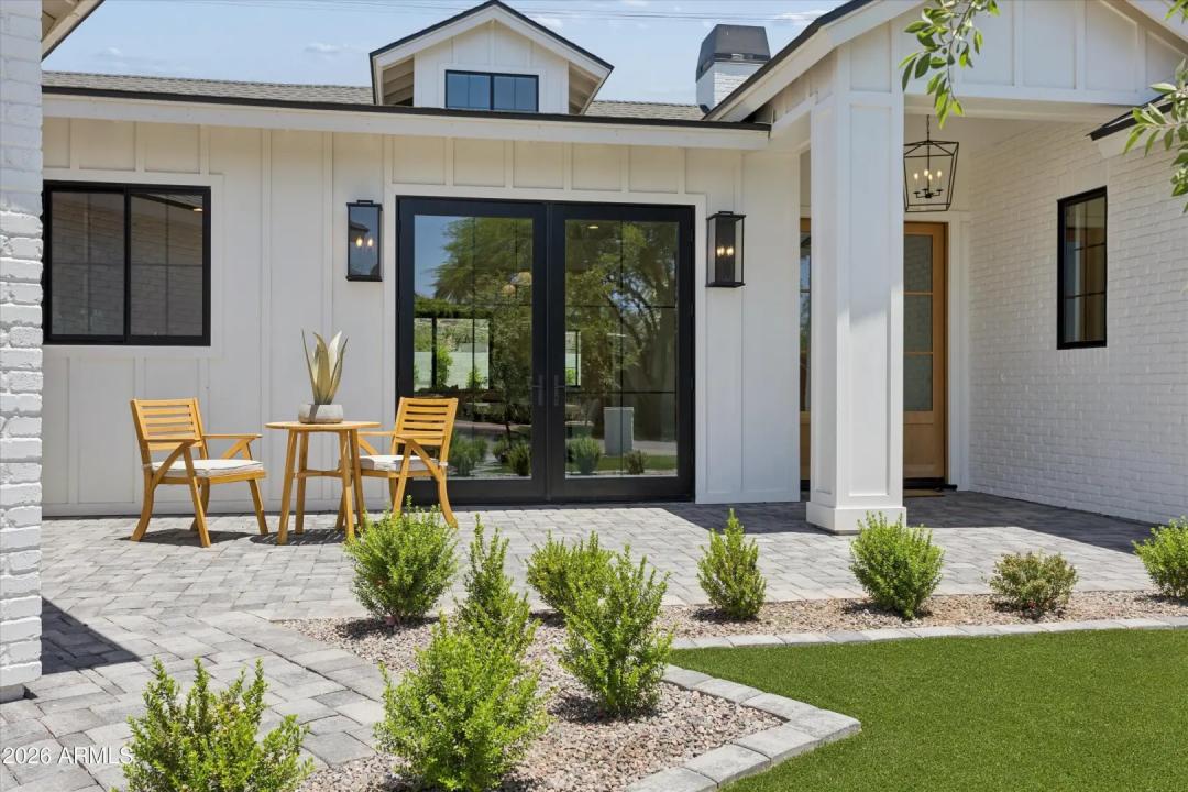 Real Estate Picture 3