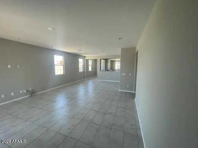 Real Estate Picture 4