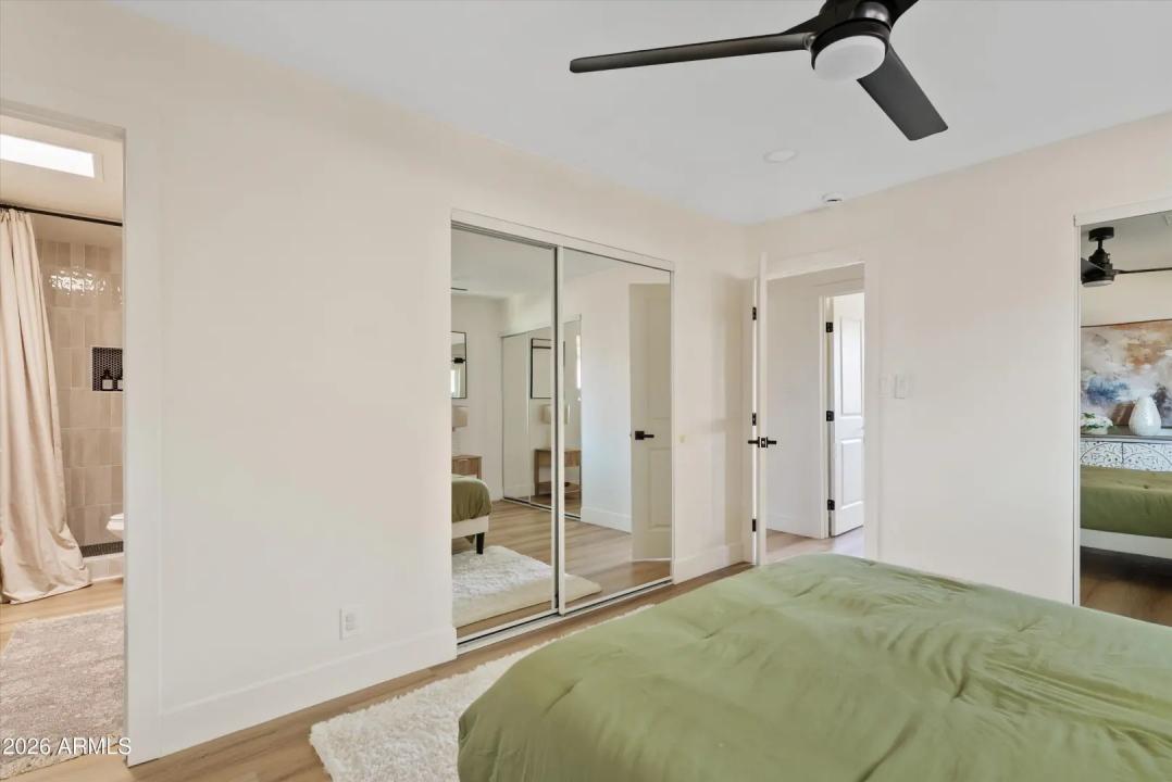 Real Estate Picture 16
