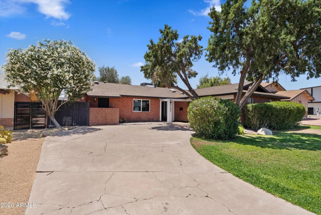 Real Estate Picture 28