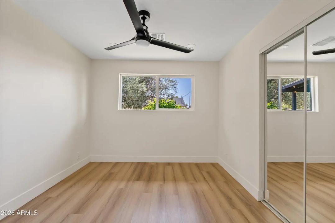 Real Estate Picture 18