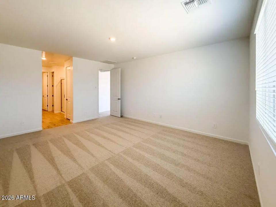 Real Estate Picture 10