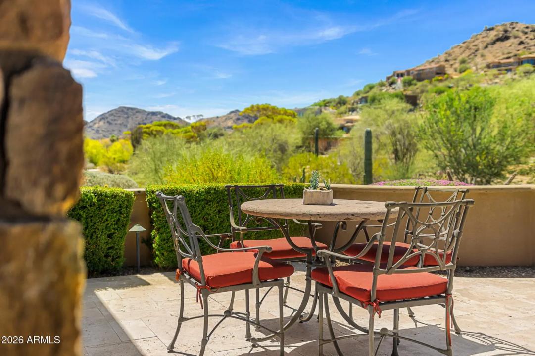 Real Estate Picture 3