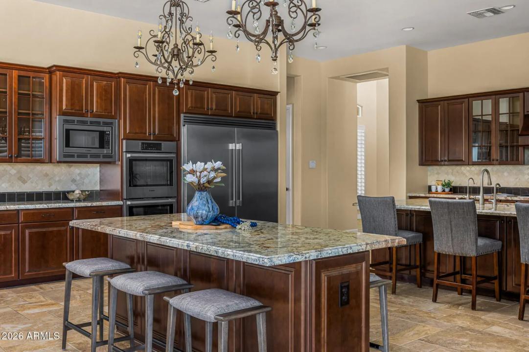 Real Estate Picture 10