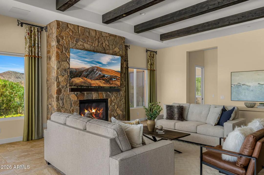 Real Estate Picture 12
