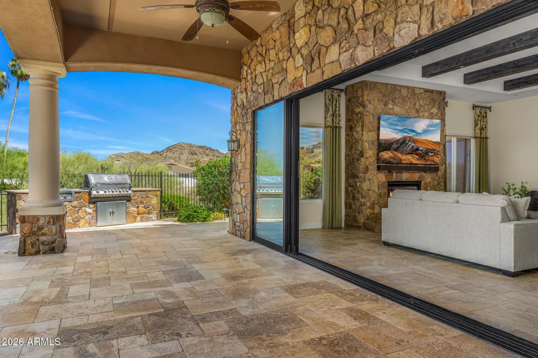 Real Estate Picture 6