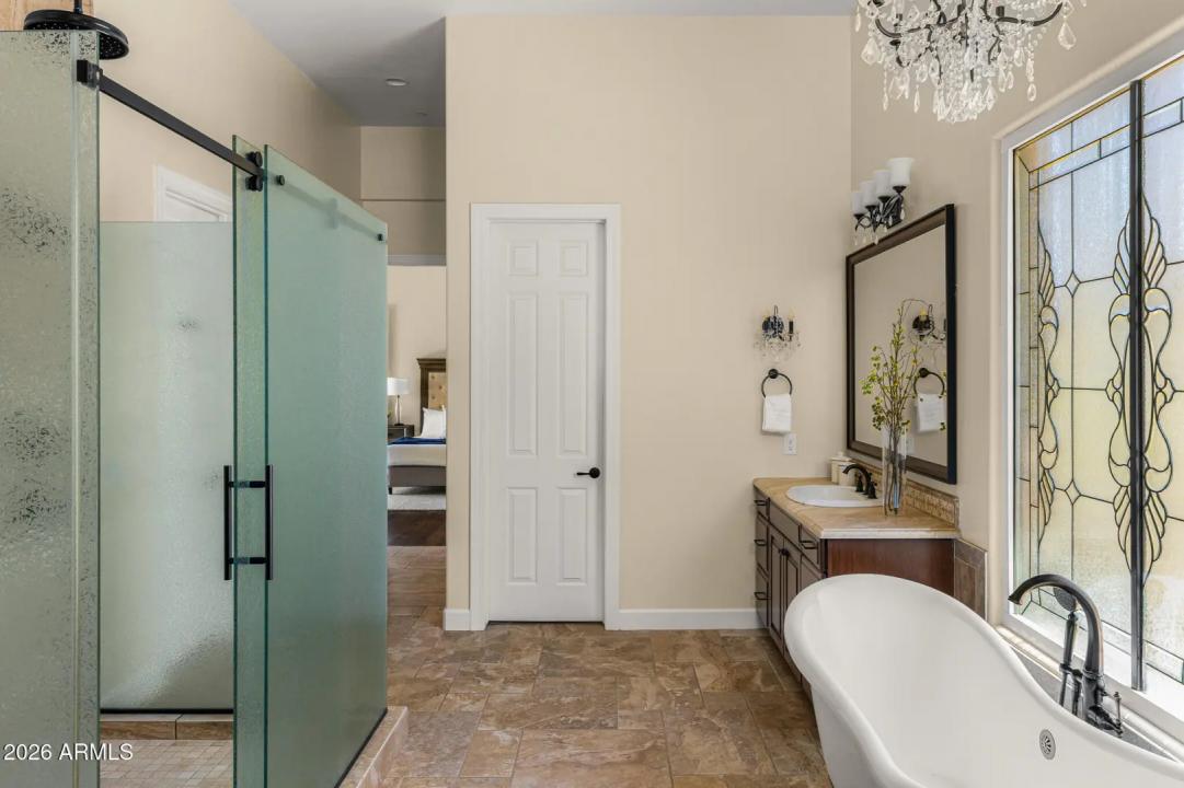 Real Estate Picture 17