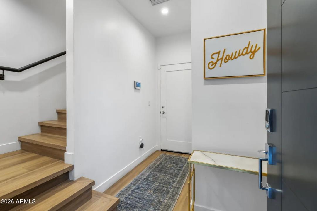 Real Estate Picture 9