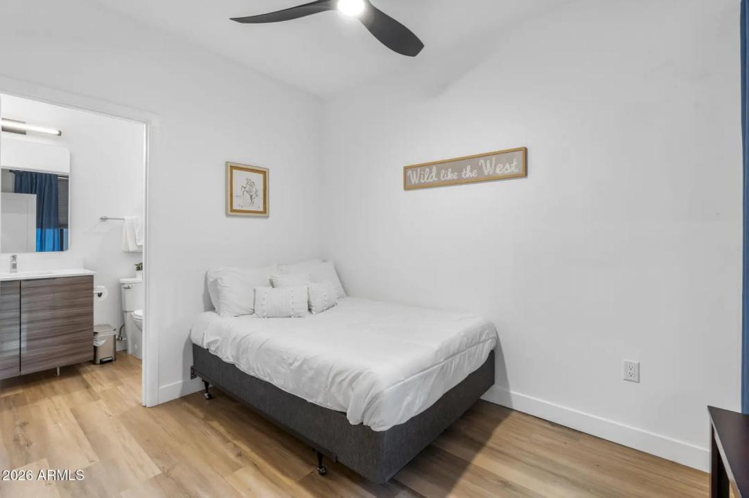 Real Estate Picture 10