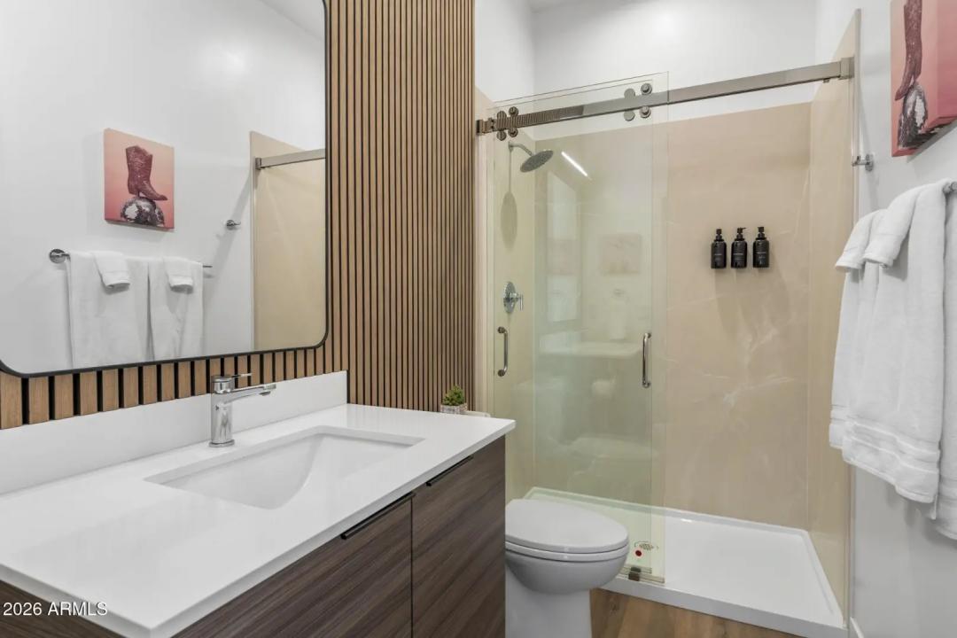 Real Estate Picture 20