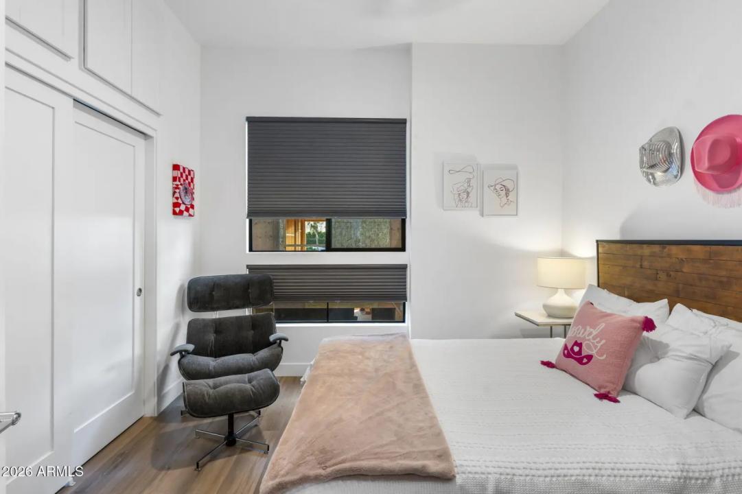 Real Estate Picture 21