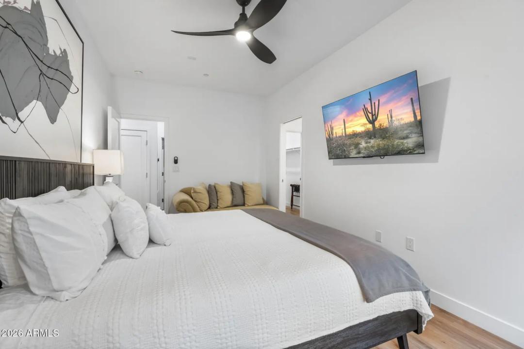 Real Estate Picture 25