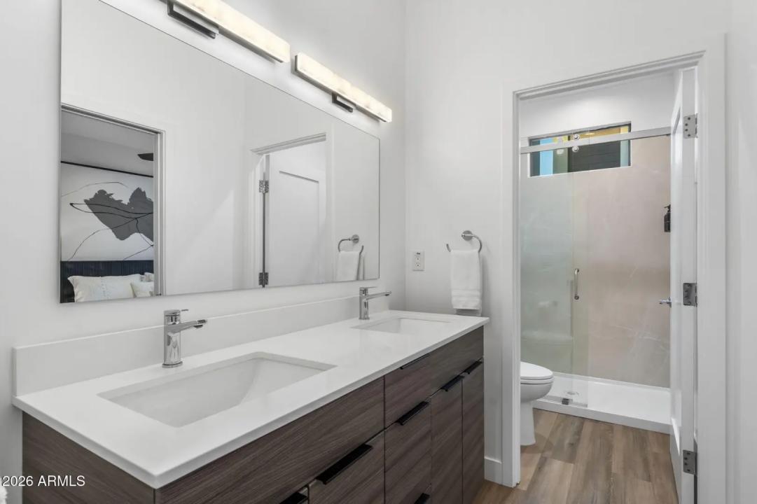 Real Estate Picture 27