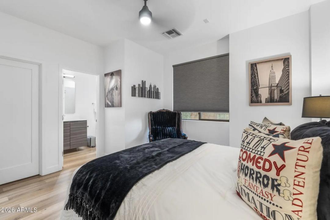 Real Estate Picture 32
