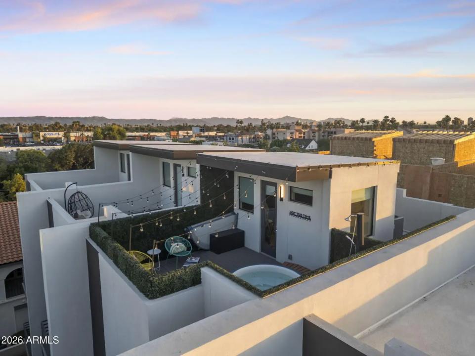 Real Estate Picture 37