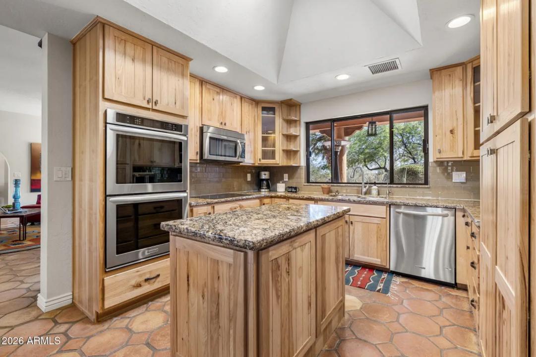 Real Estate Picture 19