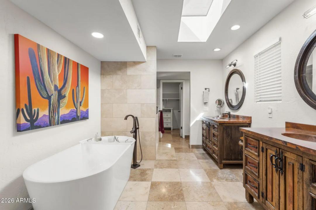 Real Estate Picture 24