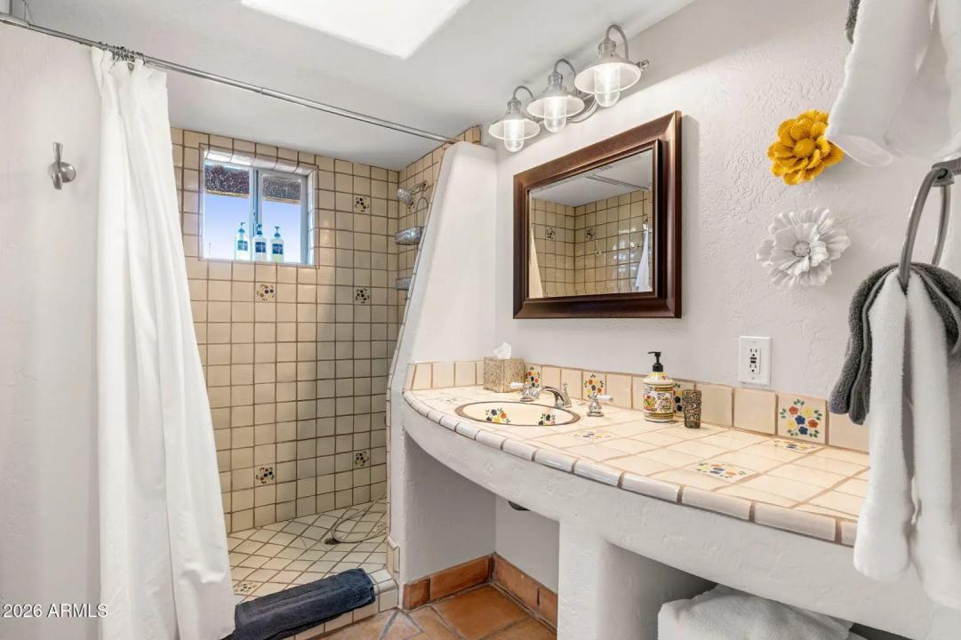 Real Estate Picture 35