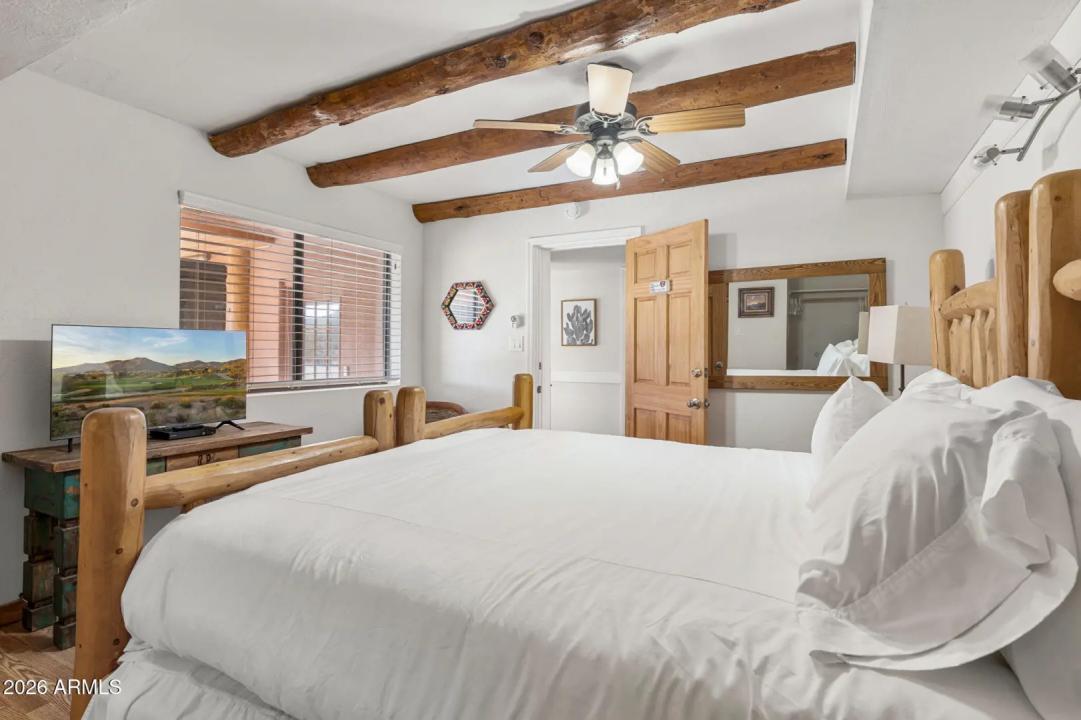 Real Estate Picture 43