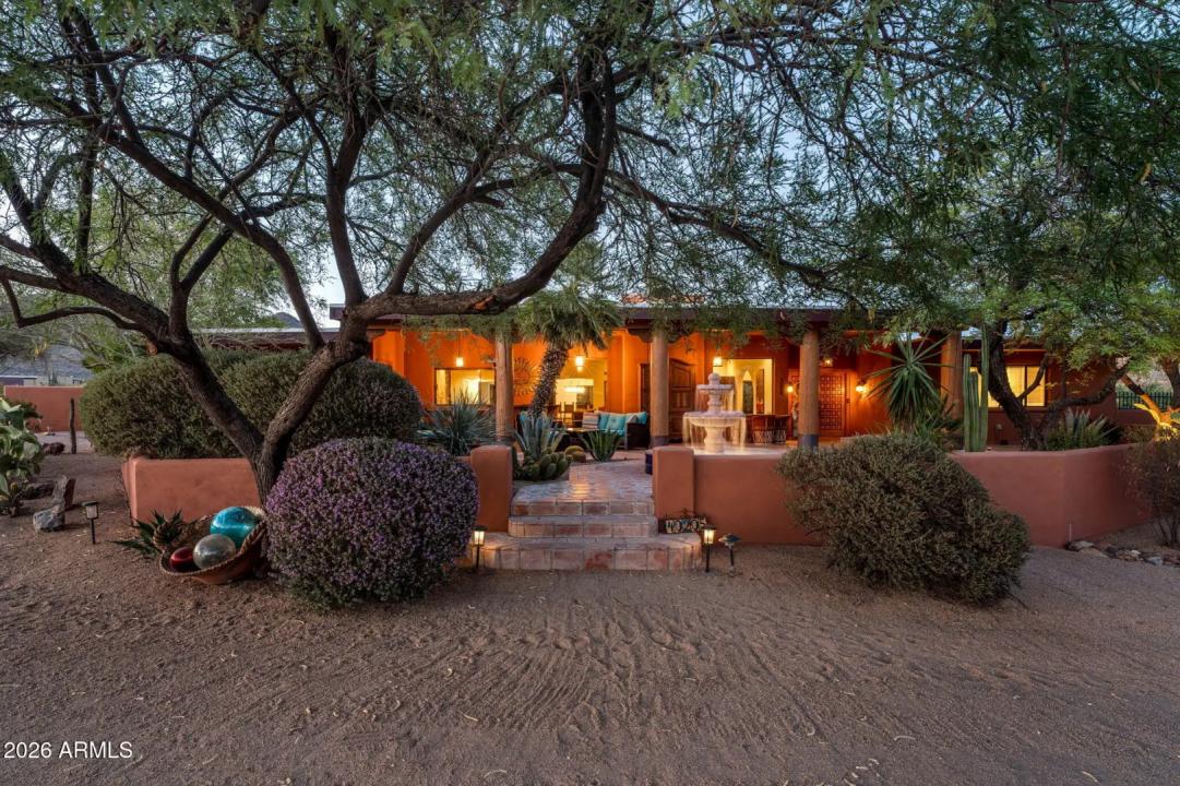 Real Estate Picture 3