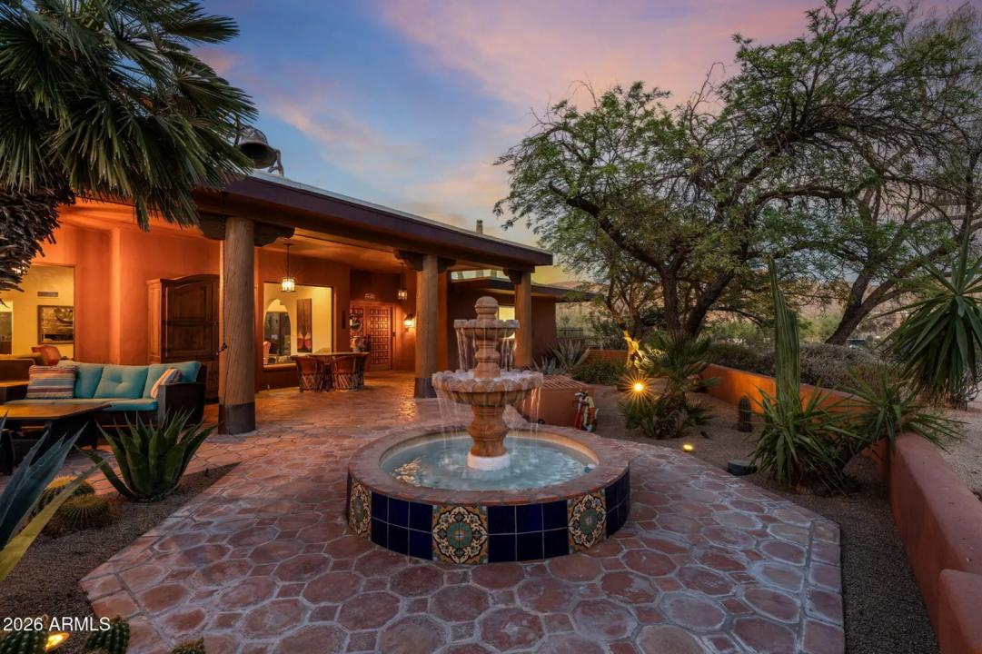 Real Estate Picture 5