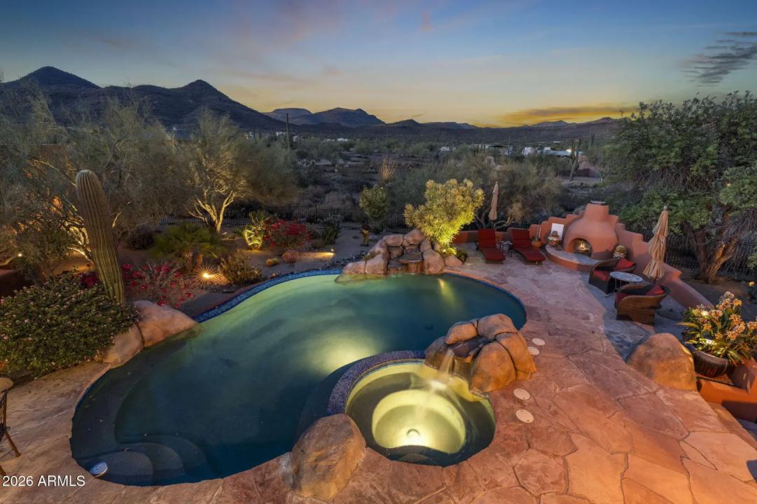 Real Estate Picture 50