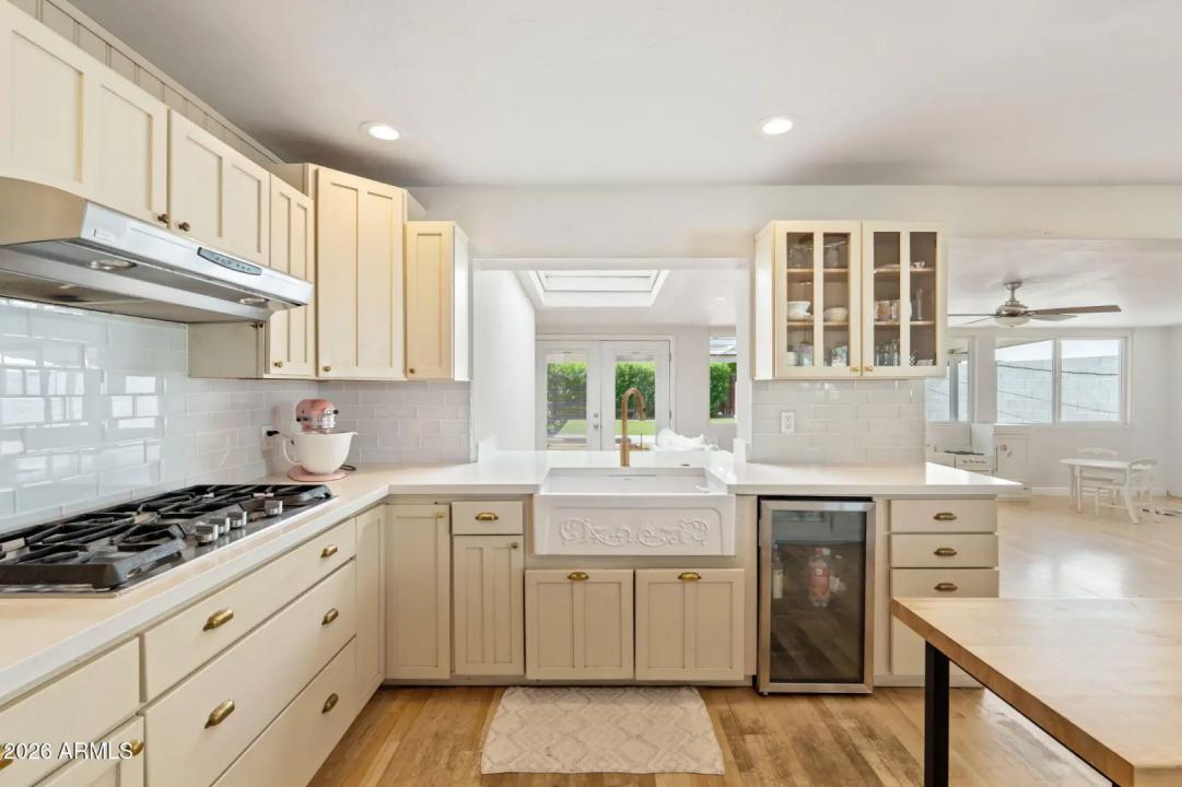 Real Estate Picture 2