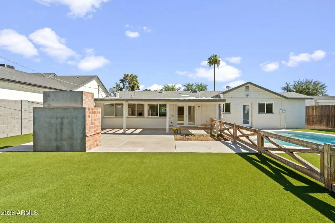 Real Estate Picture 32