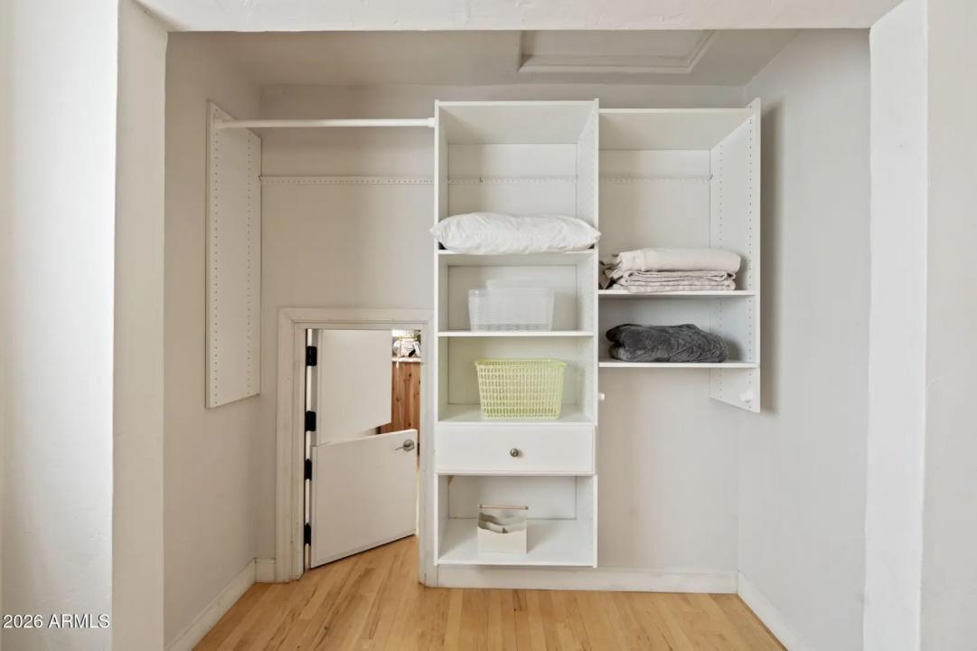 Real Estate Picture 28
