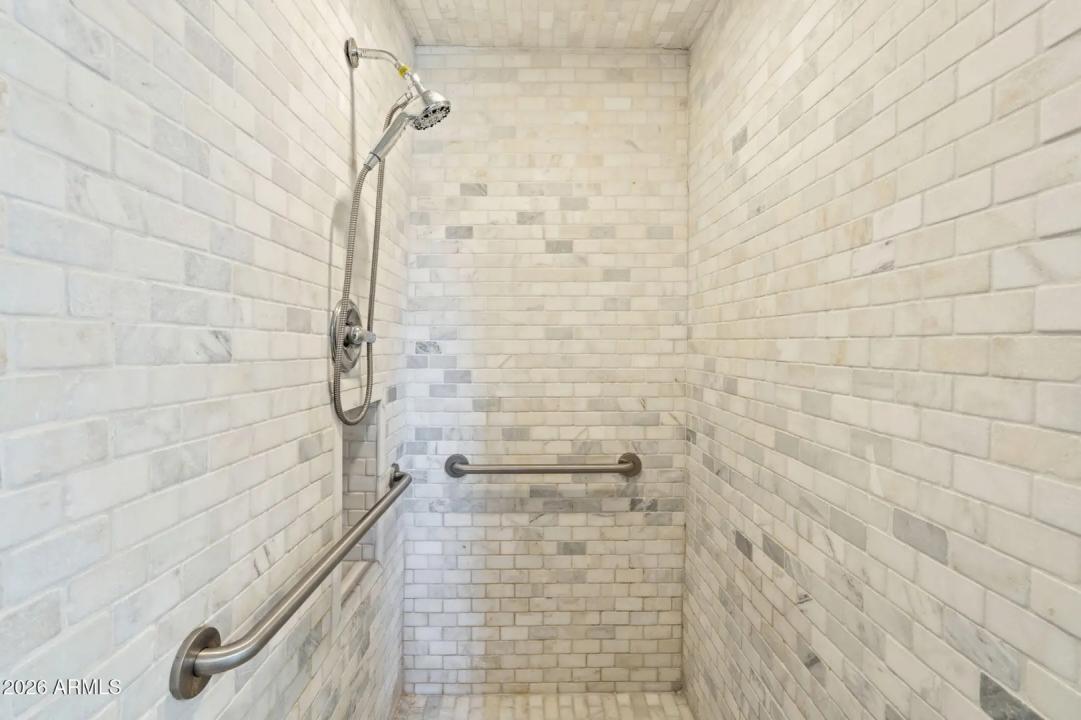 Real Estate Picture 21