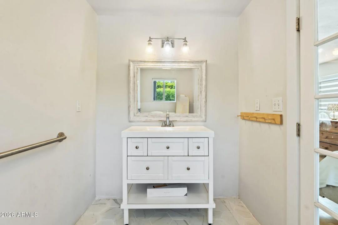 Real Estate Picture 20