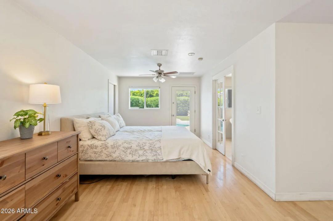 Real Estate Picture 5